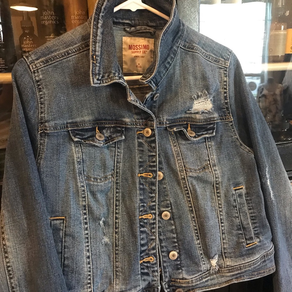 Women’s cropped denim jacket